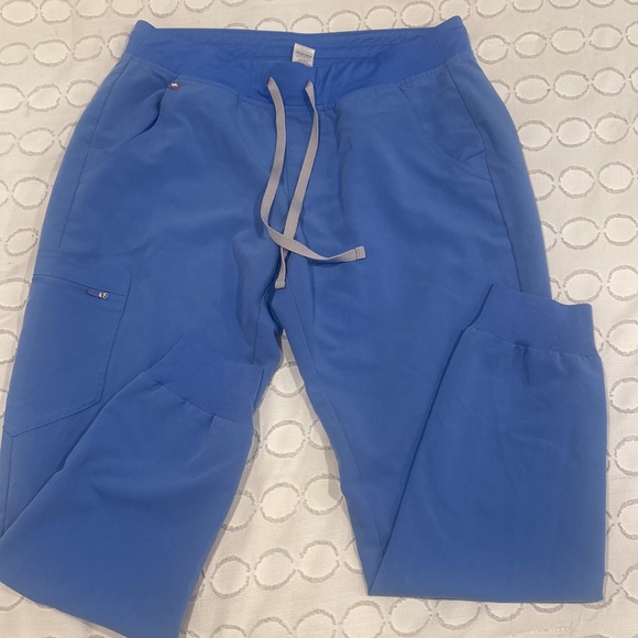 Fig's Scrub - Picture 3 of 4